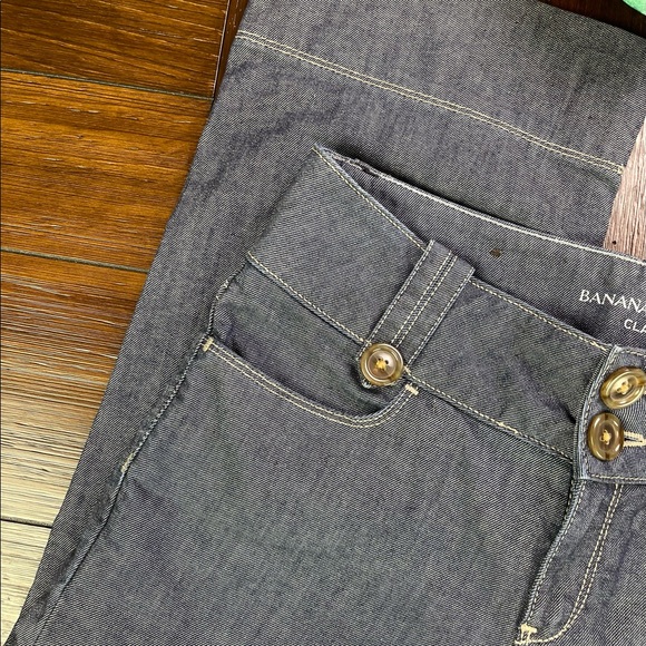 Banana Republic Classic Denim Capris - Picture 2 of 12